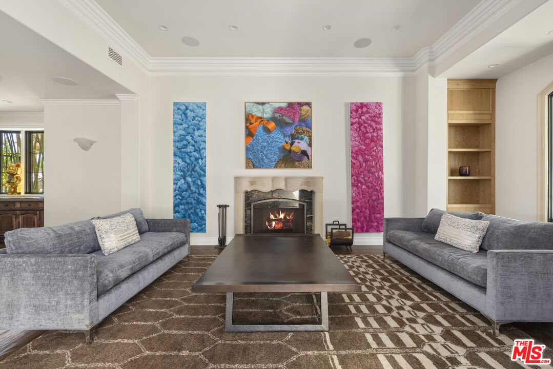 2325 Duxbury Cir