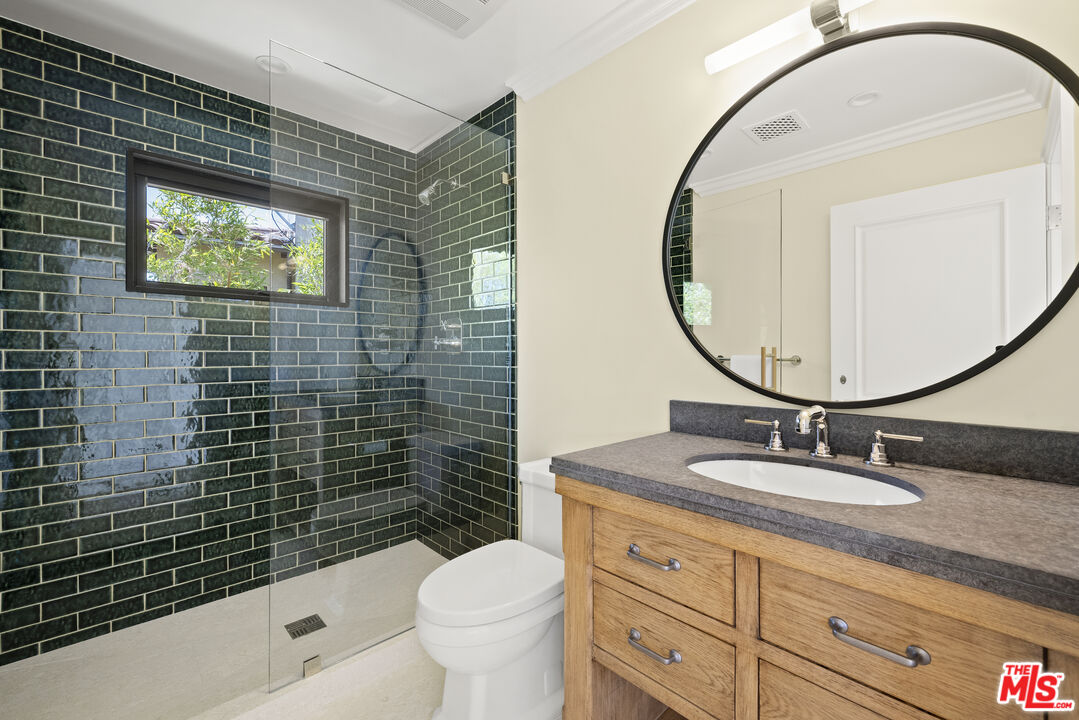 2325 Duxbury Cir