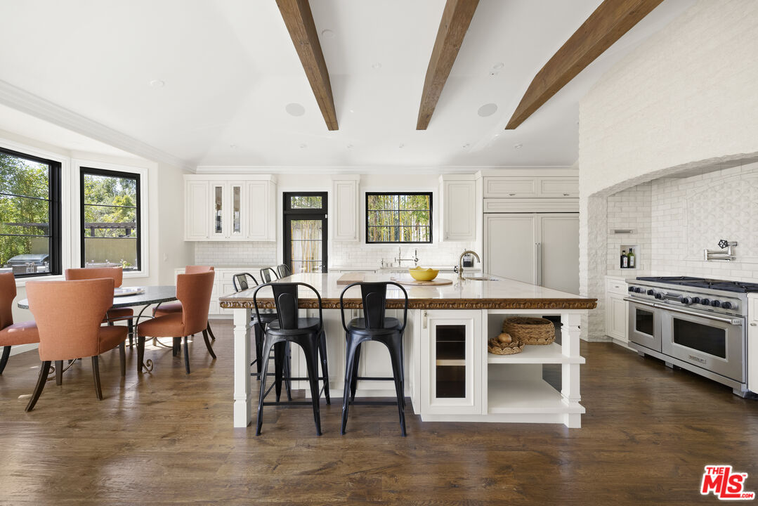 2325 Duxbury Cir