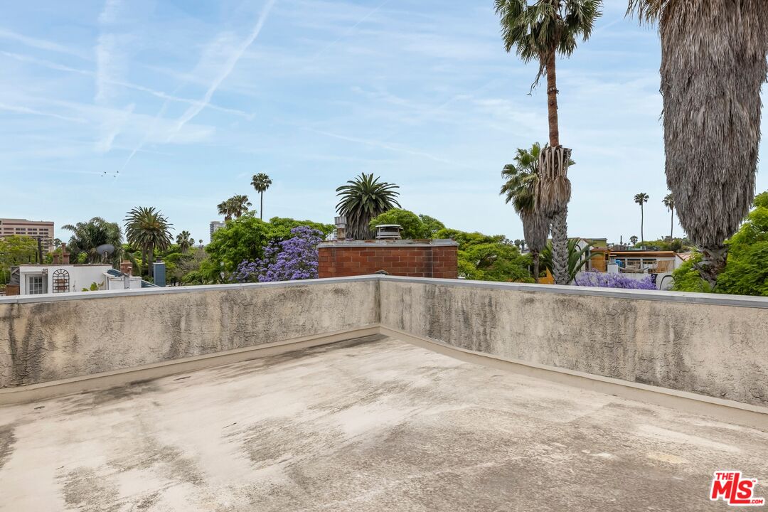 2412 Ocean Ave Unit: 4