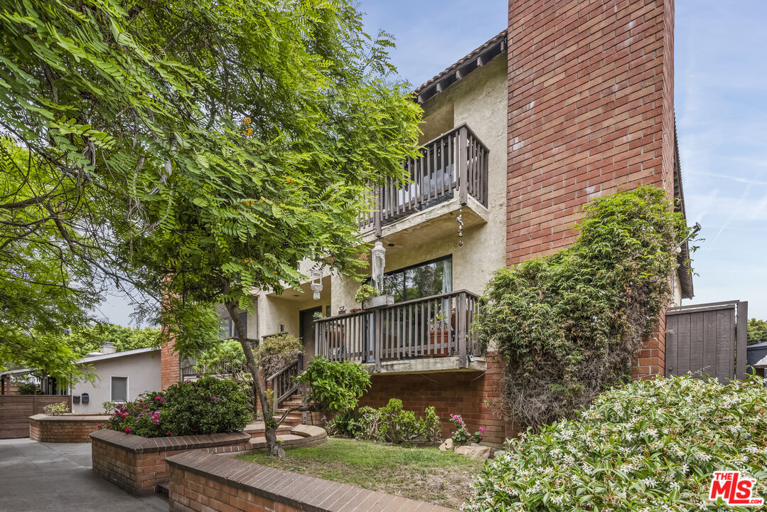 2412 Ocean Ave Unit: 4