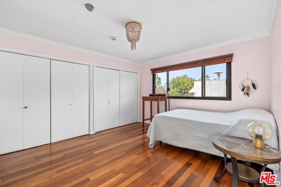 2412 Ocean Ave Unit: 4