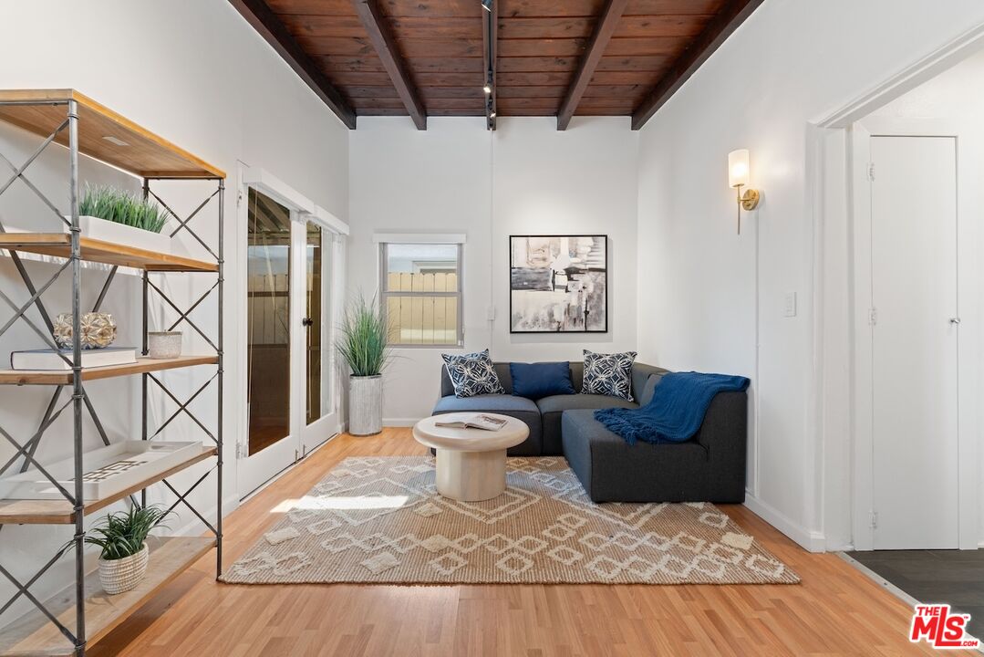 2914 W Chandler Blvd