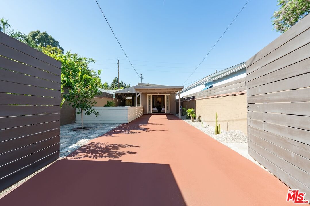 2914 W Chandler Blvd