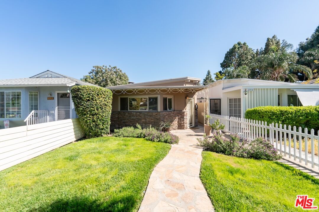 2914 W Chandler Blvd