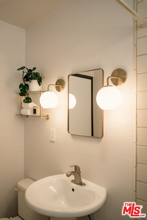 2910 Arizona Ave Unit: 1