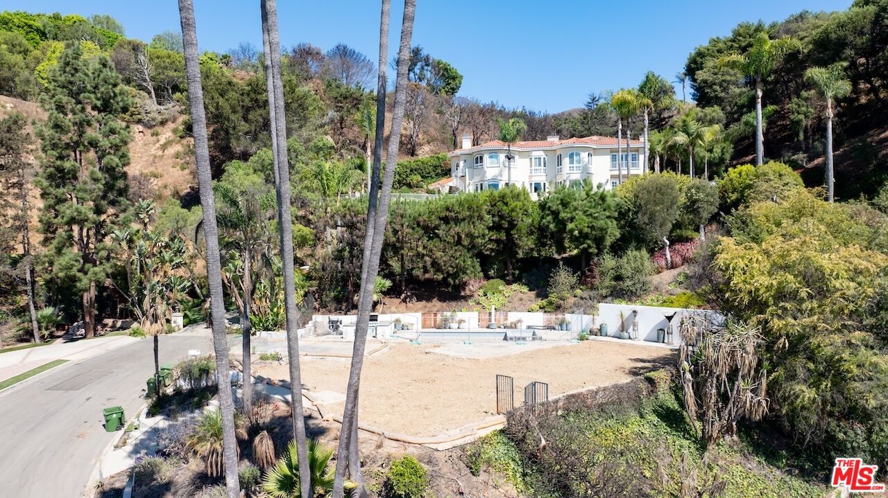 1322 Las Pulgas Rd