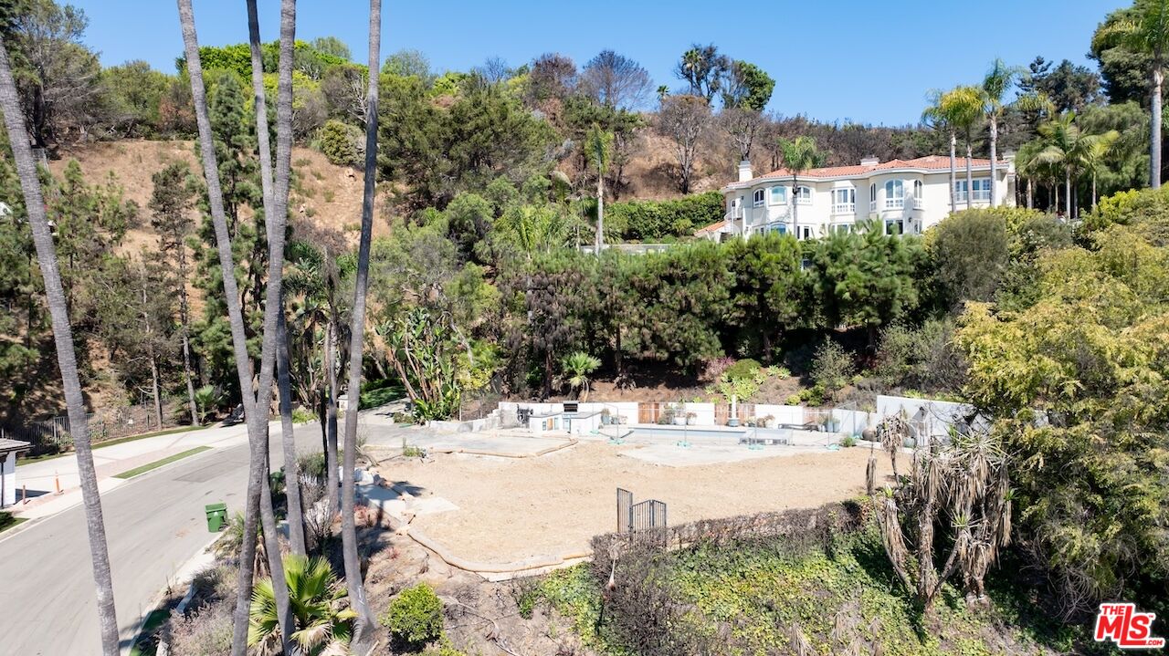 1322 Las Pulgas Rd