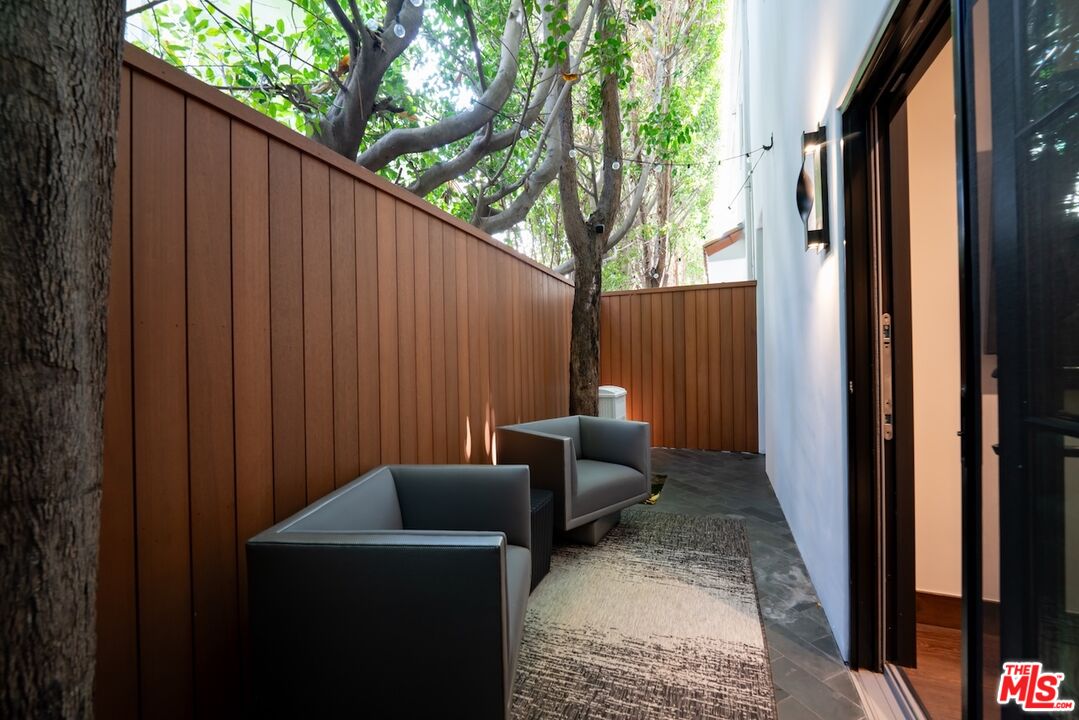 2612 Montana Ave Unit: 1