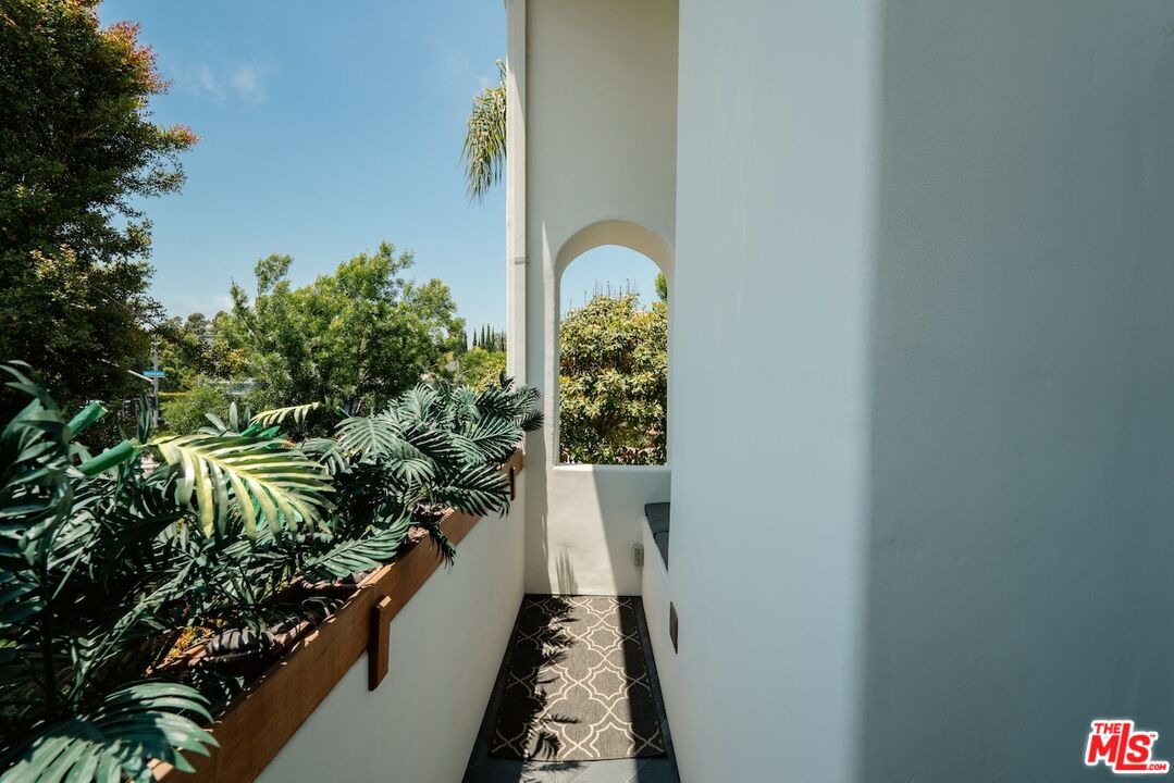 2612 Montana Ave Unit: 1