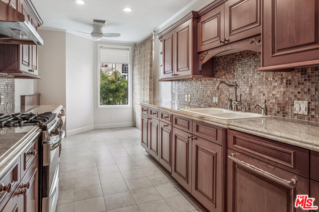 11808 Dorothy St Unit: 206