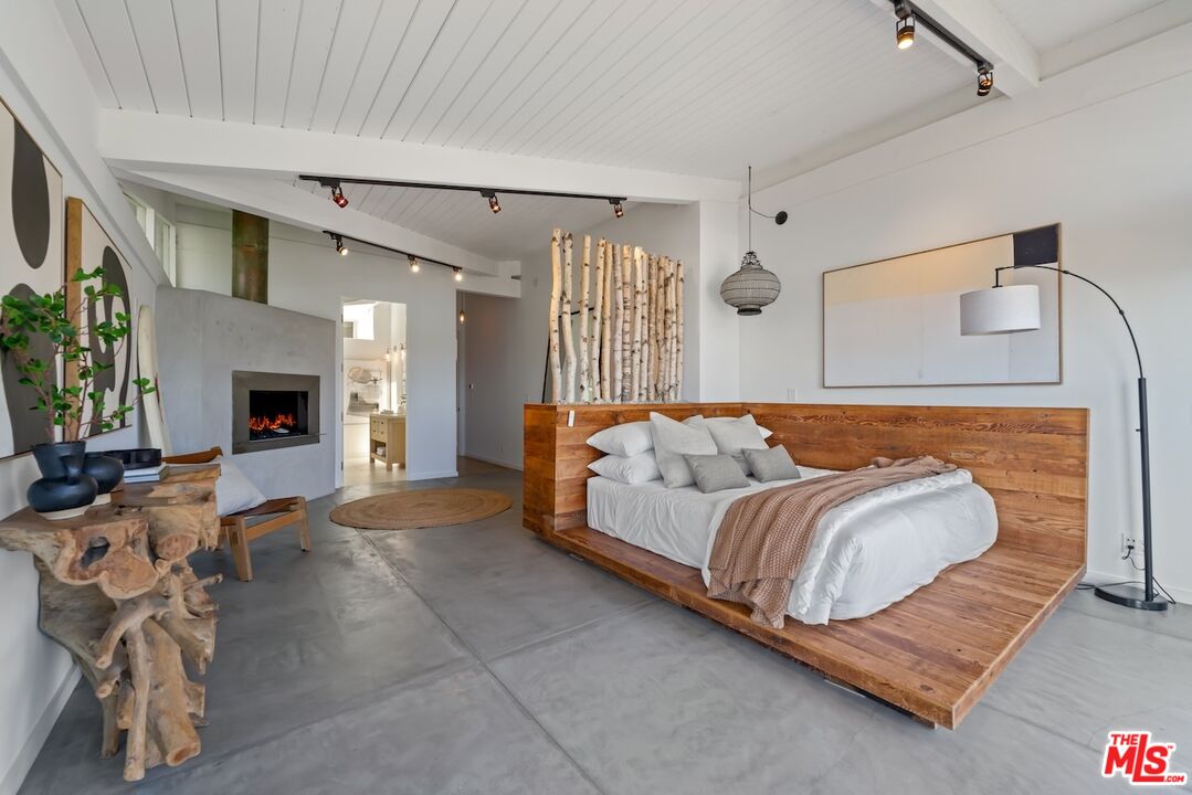 23701 Harbor Vista Dr