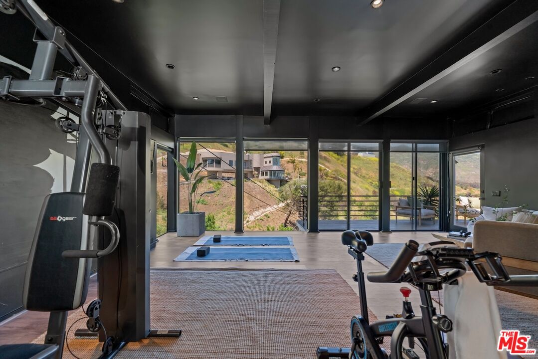 23701 Harbor Vista Dr