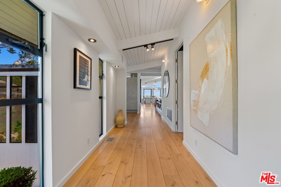 23701 Harbor Vista Dr