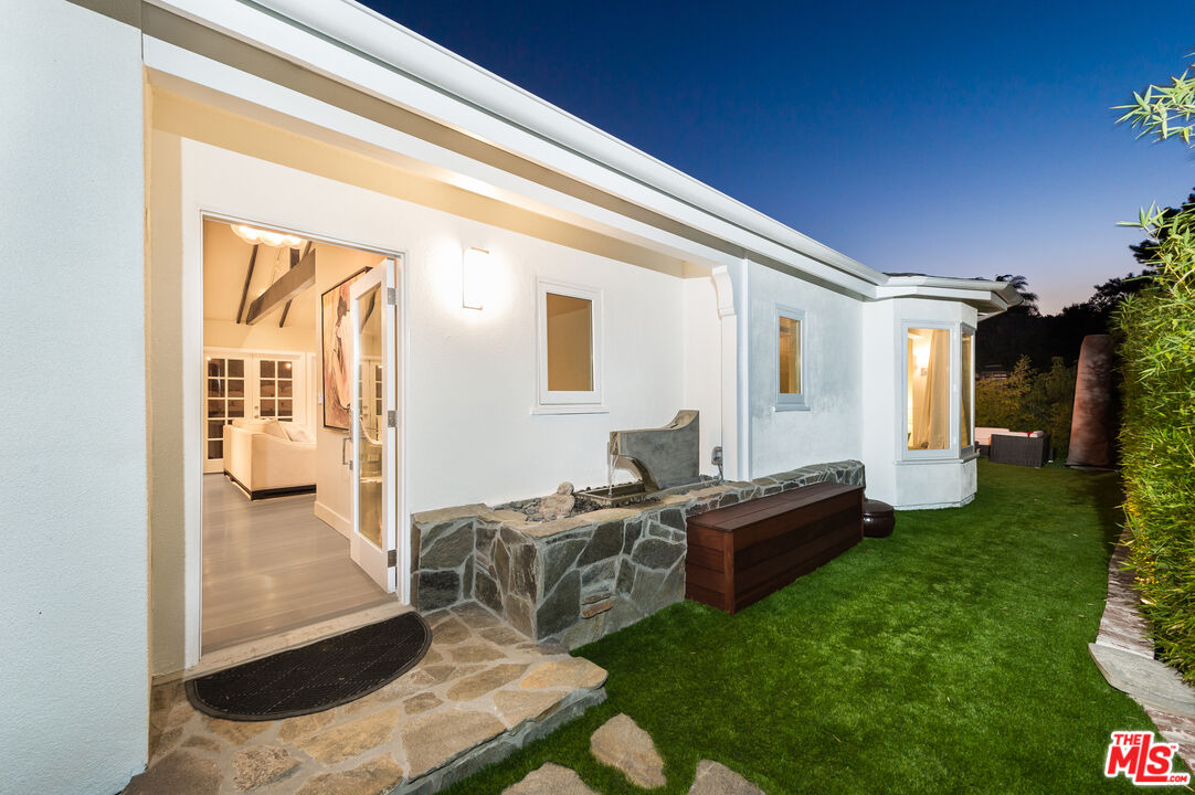 3401 Camino De La Cumbre