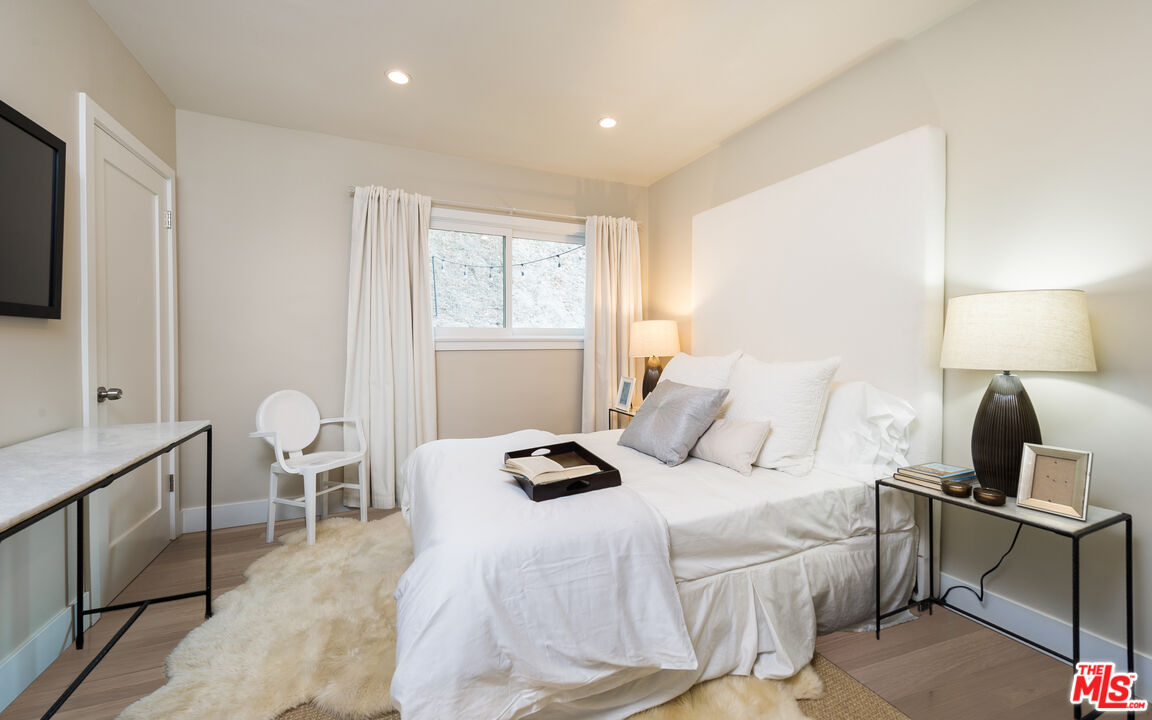 3401 Camino De La Cumbre