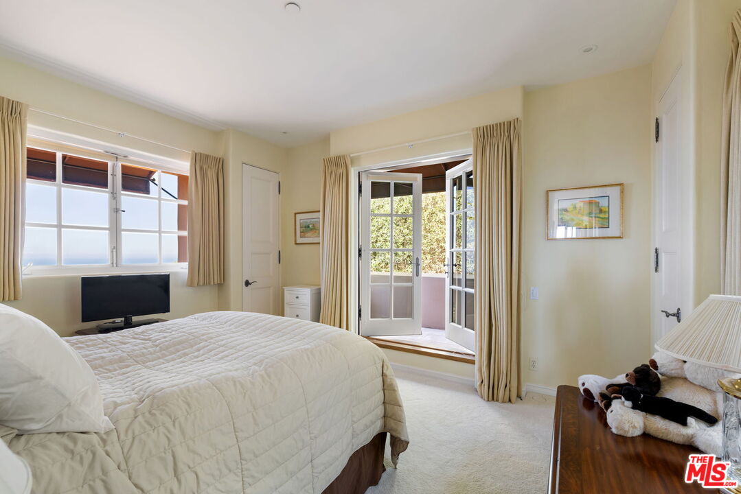358 Woodley Rd