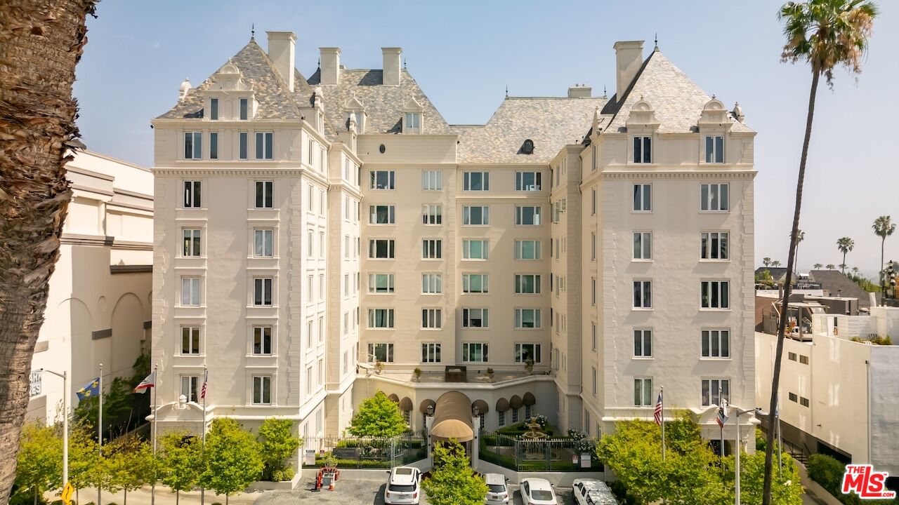 1424 N Crescent Heights Blvd Unit: 54