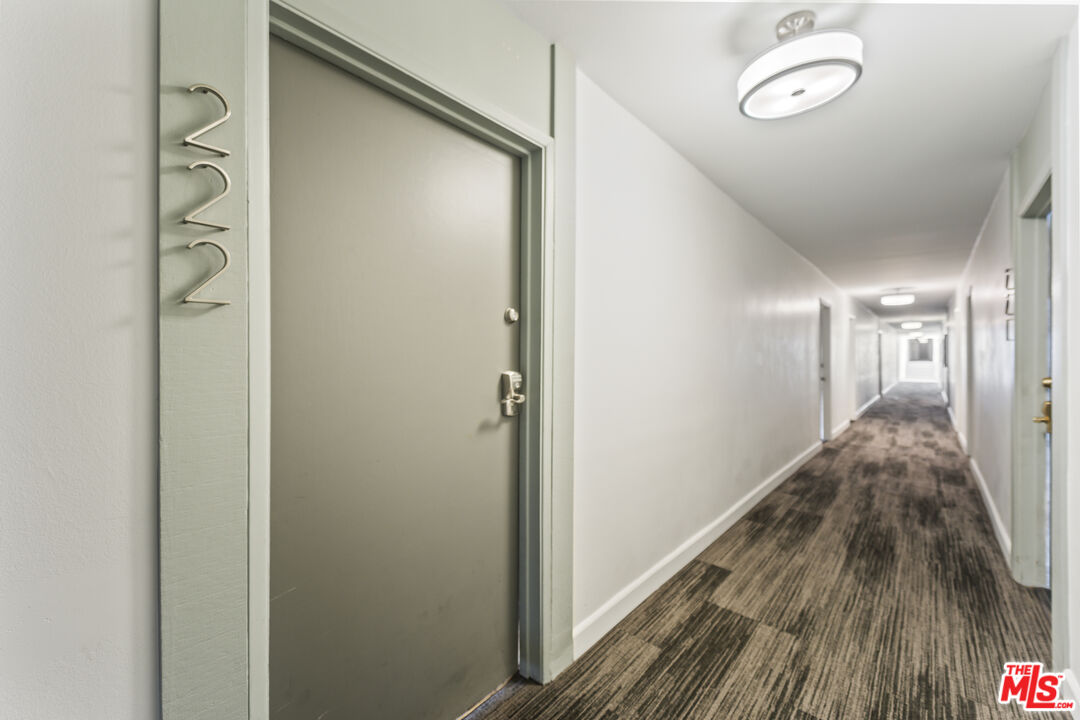 960 Larrabee St Unit: 222