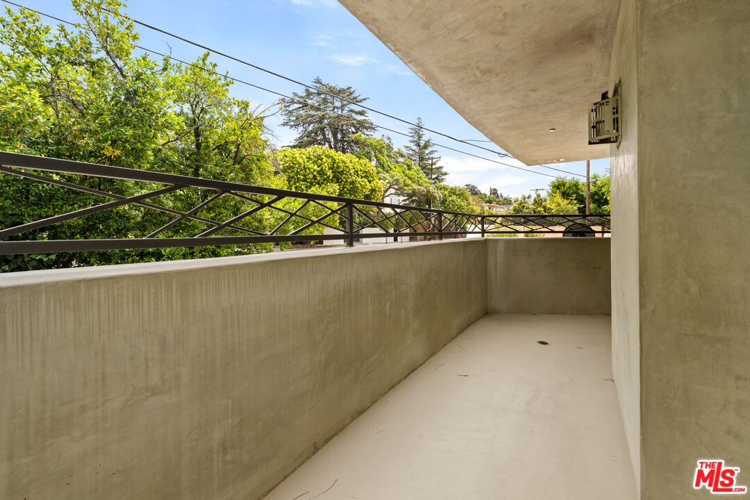 1304 Roxbury Dr Unit: 103
