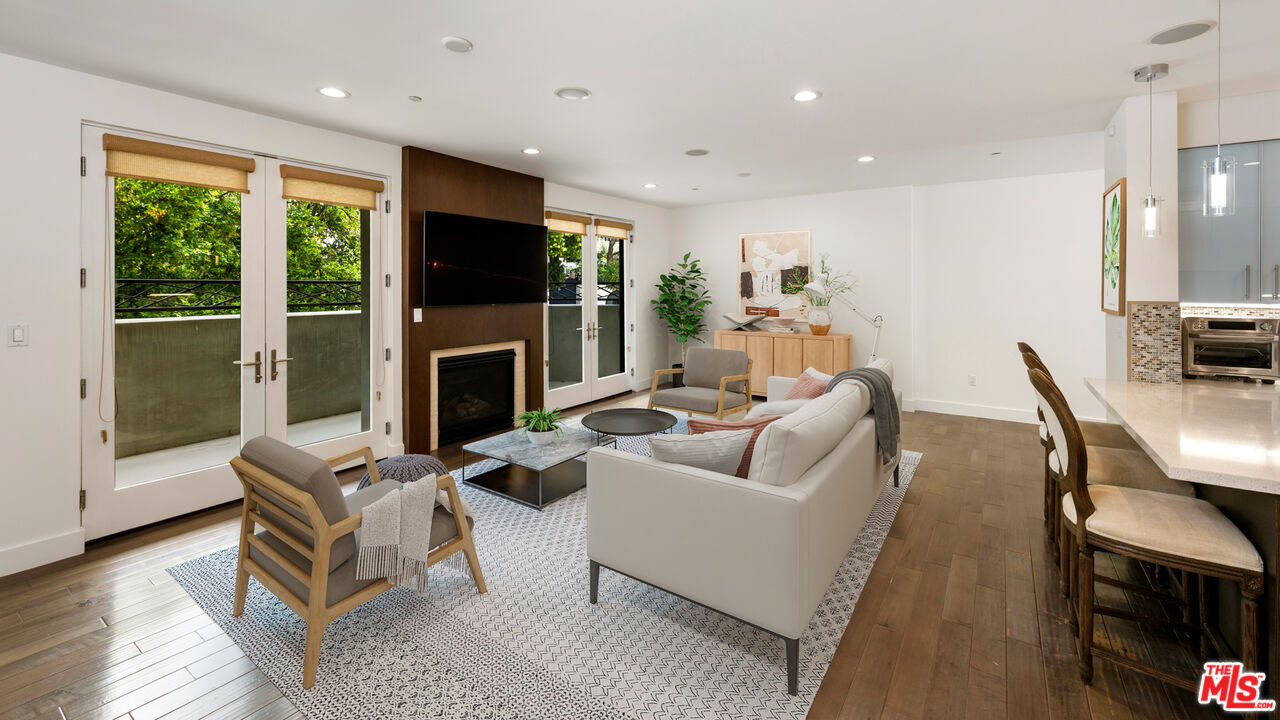 1304 Roxbury Dr Unit: 103