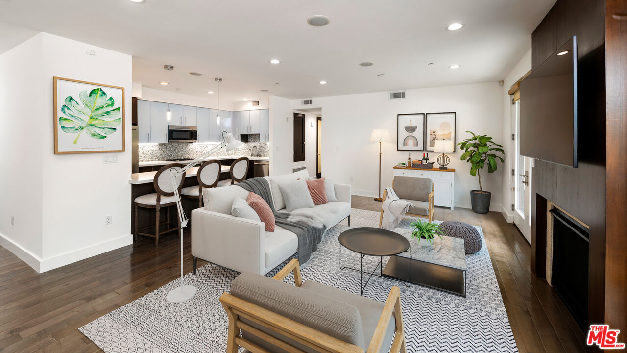 1304 Roxbury Dr Unit: 103