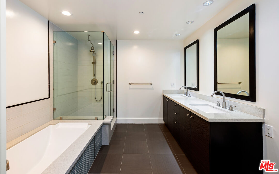 1304 Roxbury Dr Unit: 103