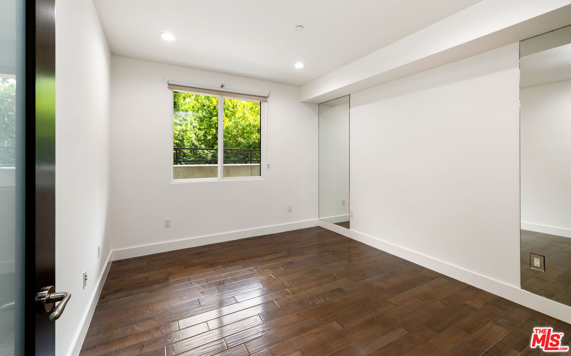 1304 Roxbury Dr Unit: 103
