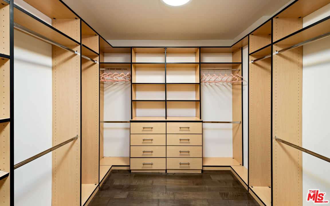 1304 Roxbury Dr Unit: 103