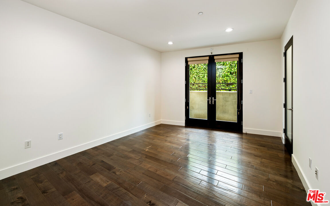 1304 Roxbury Dr Unit: 103