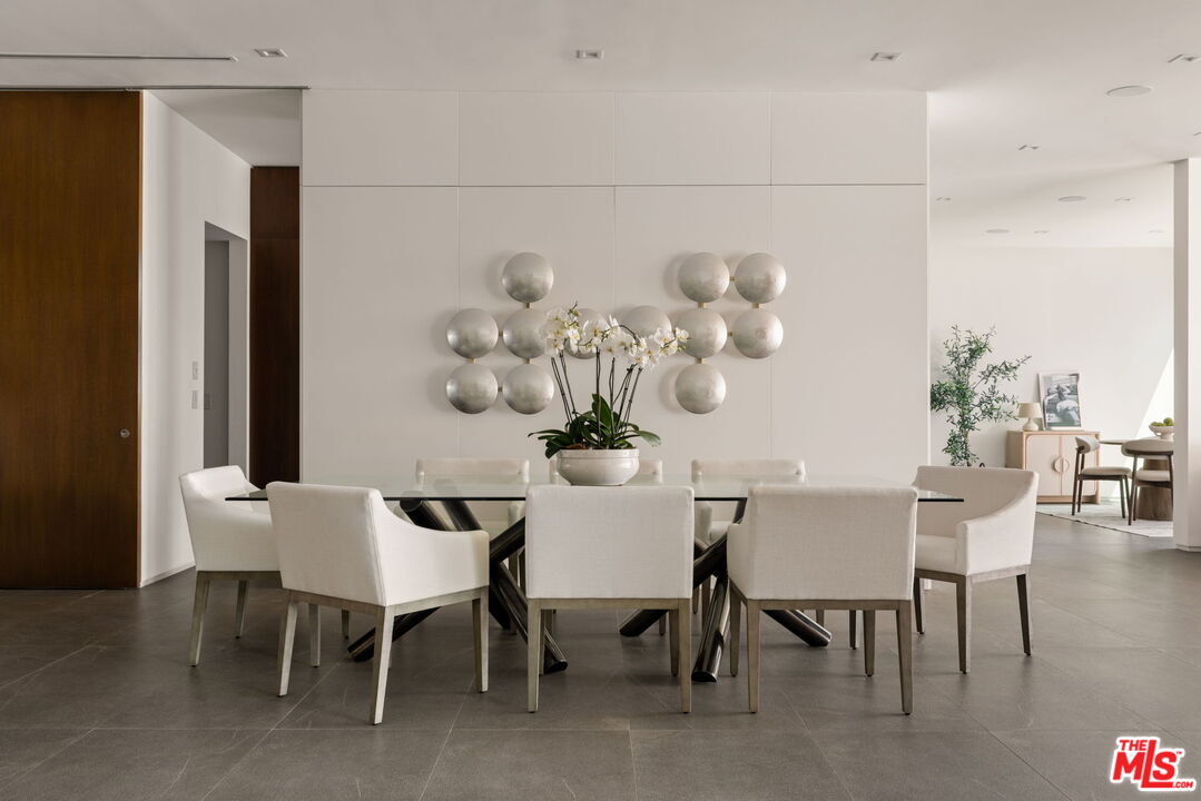9108 Alanda Pl