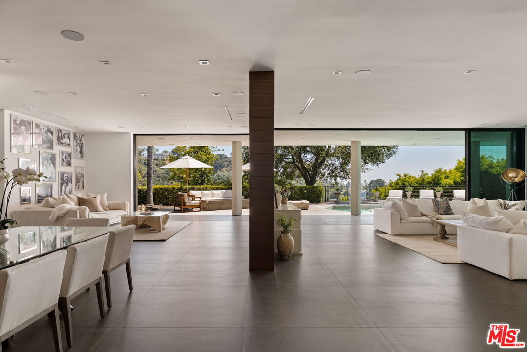 9108 Alanda Pl