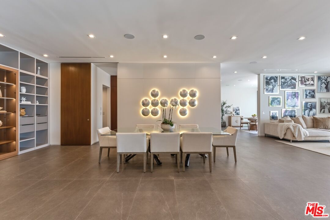9108 Alanda Pl
