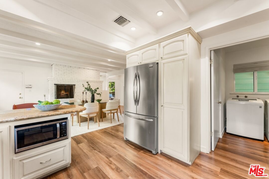 1115 Buena Vista St