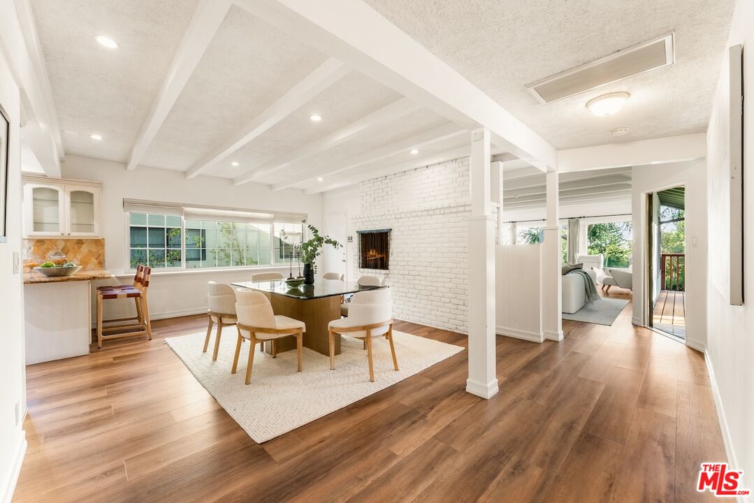 1115 Buena Vista St