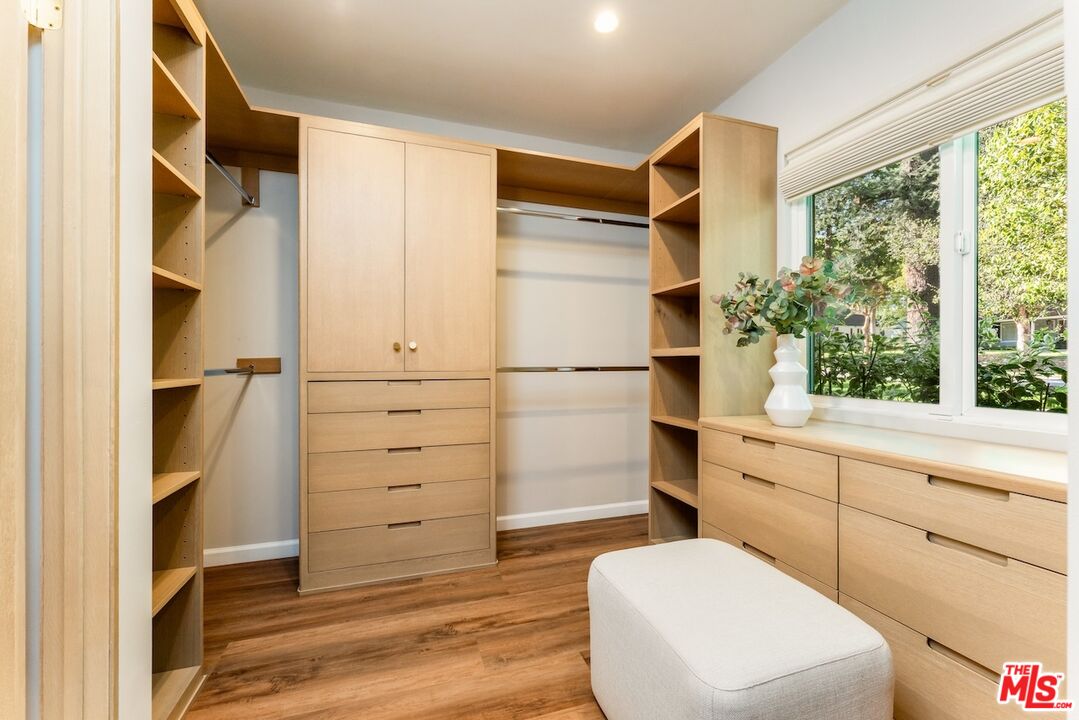 1115 Buena Vista St