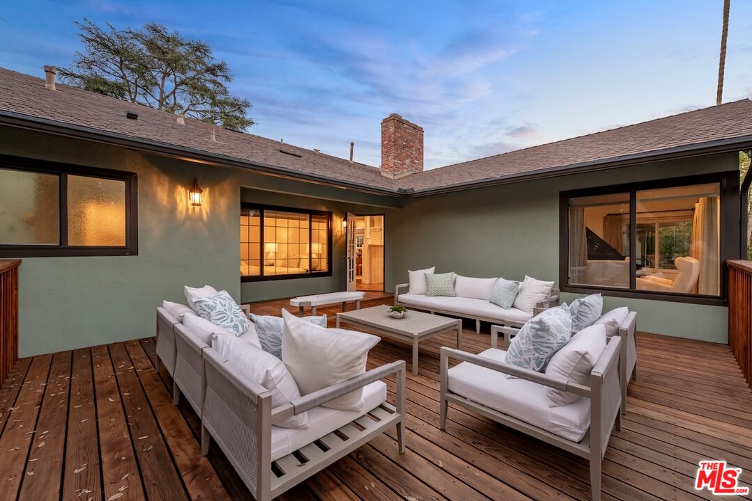 1115 Buena Vista St