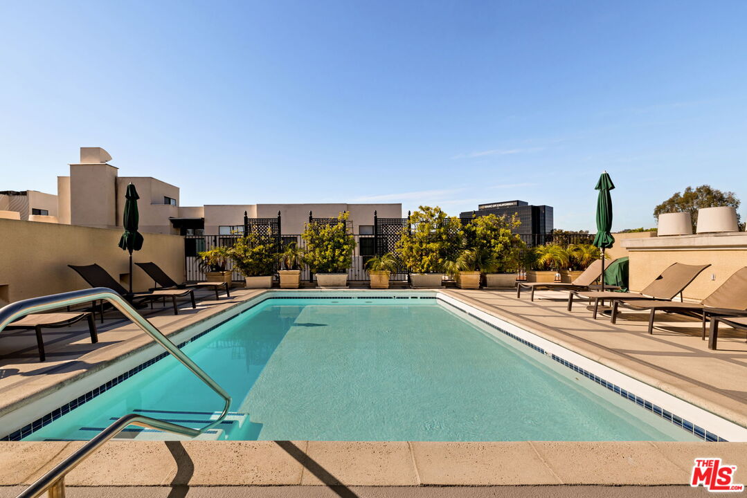 11500 San Vicente Blvd Unit: 414