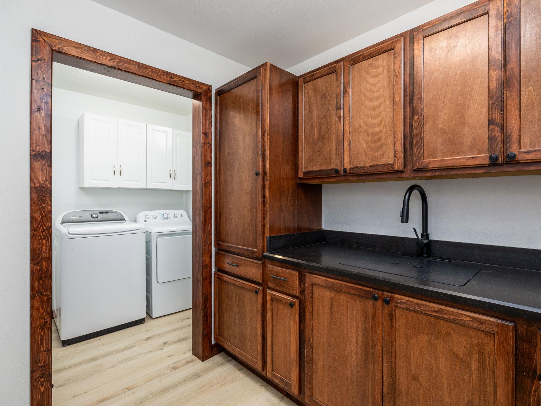 1300 E. GATLIN CREEK RD