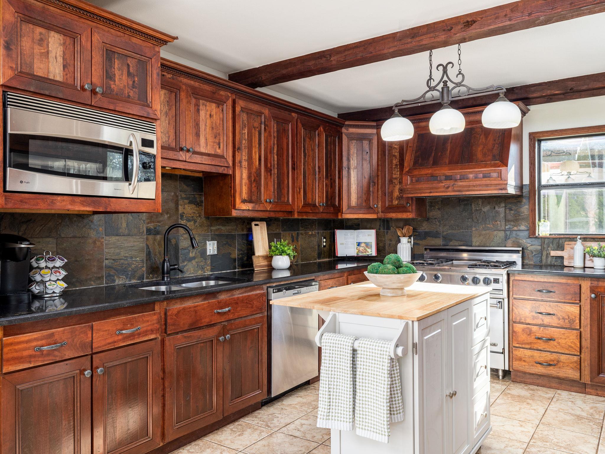1300 E. GATLIN CREEK RD