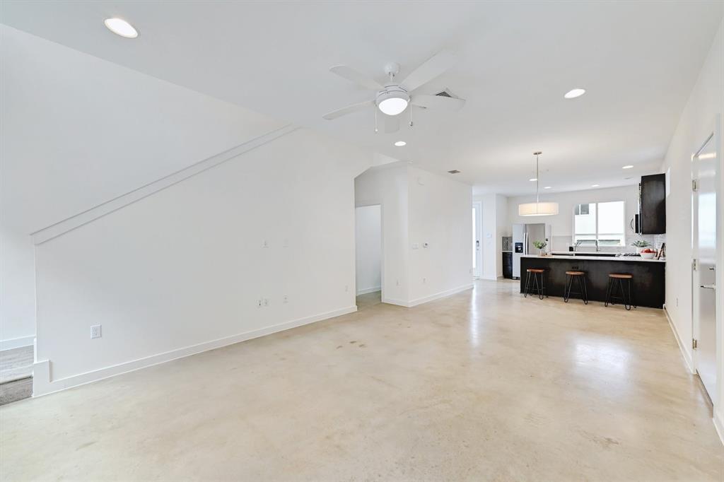 705 N Bluff DR # 11