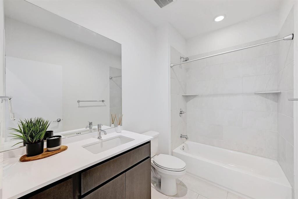 705 N Bluff DR # 11