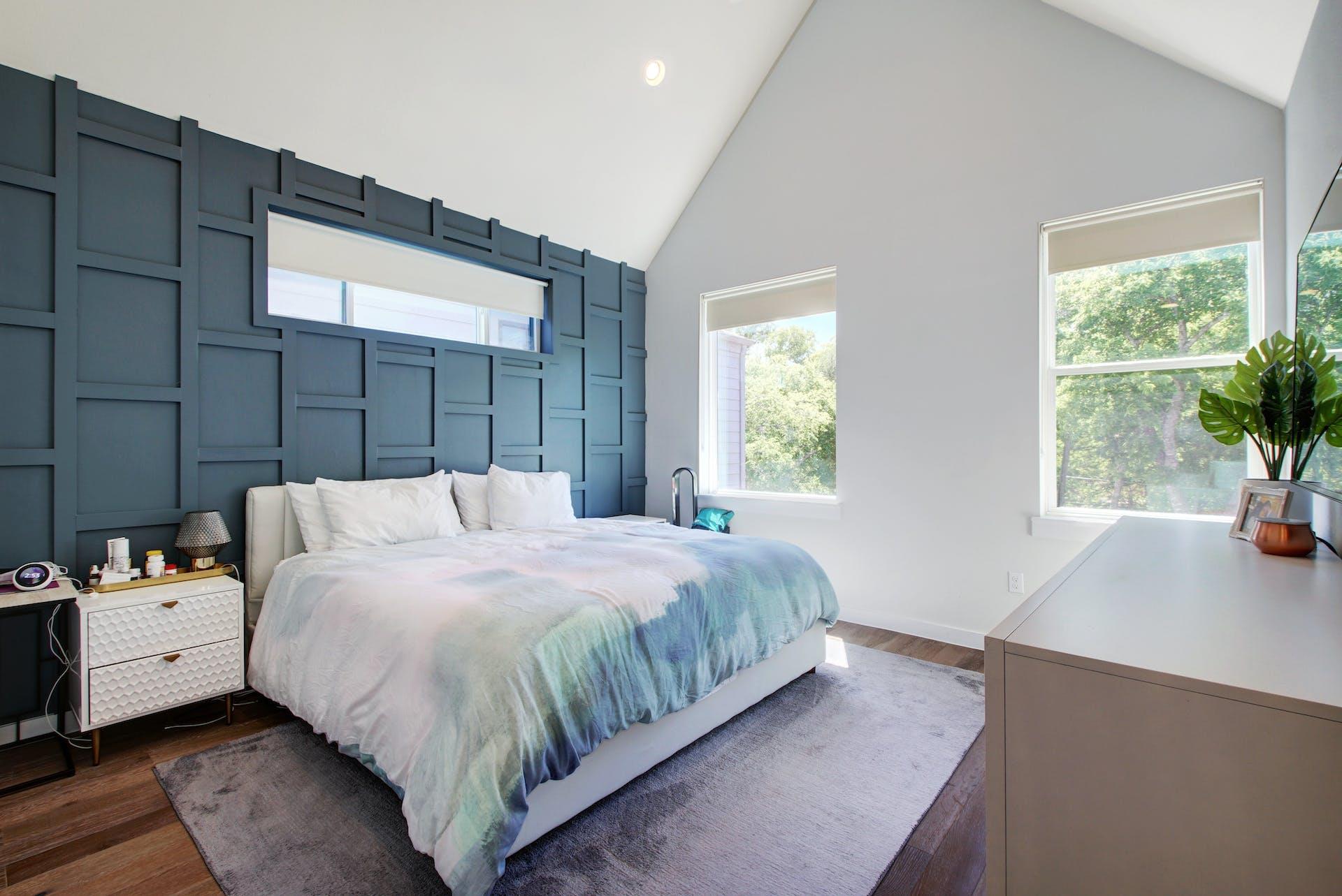 4006 Airport BLVD # 18