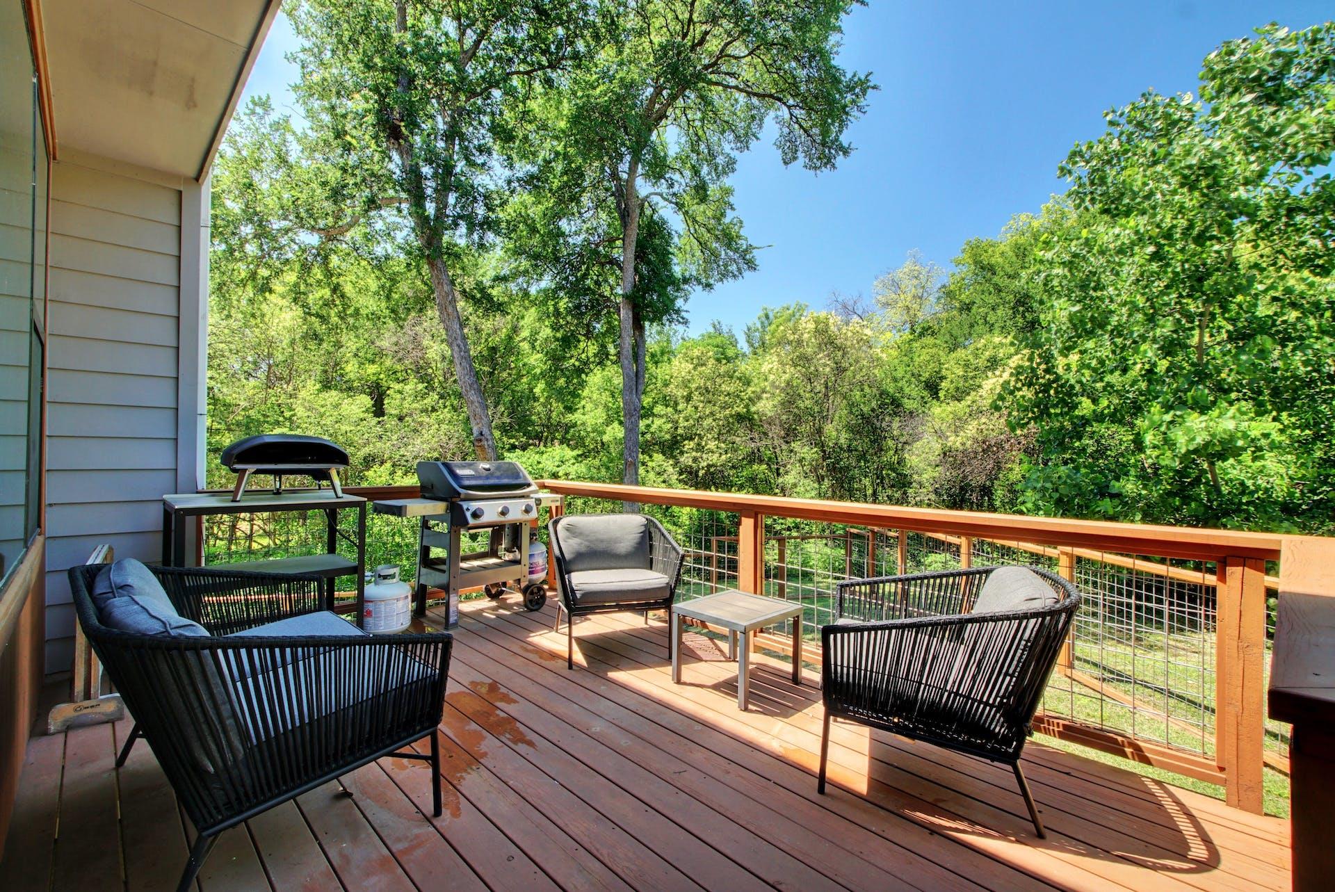 4006 Airport BLVD # 18