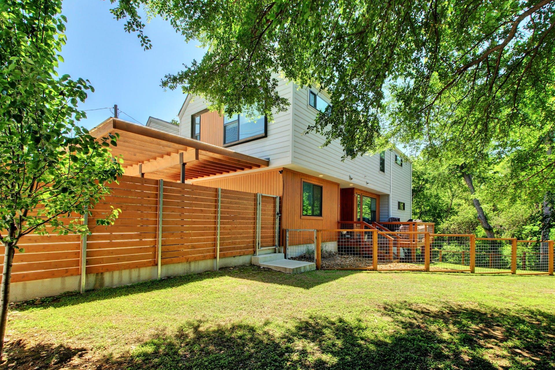 4006 Airport BLVD # 18