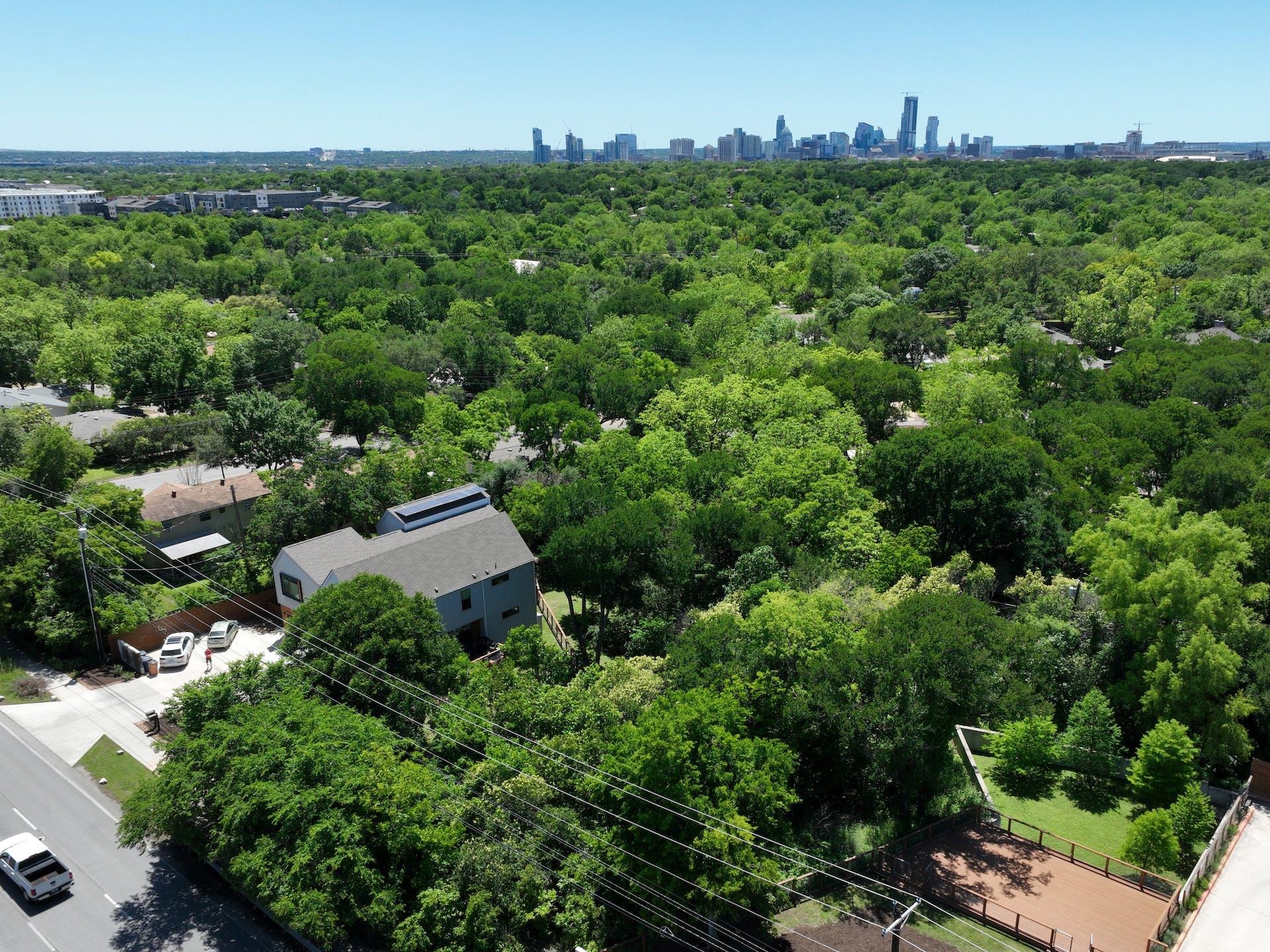 4006 Airport BLVD # 18