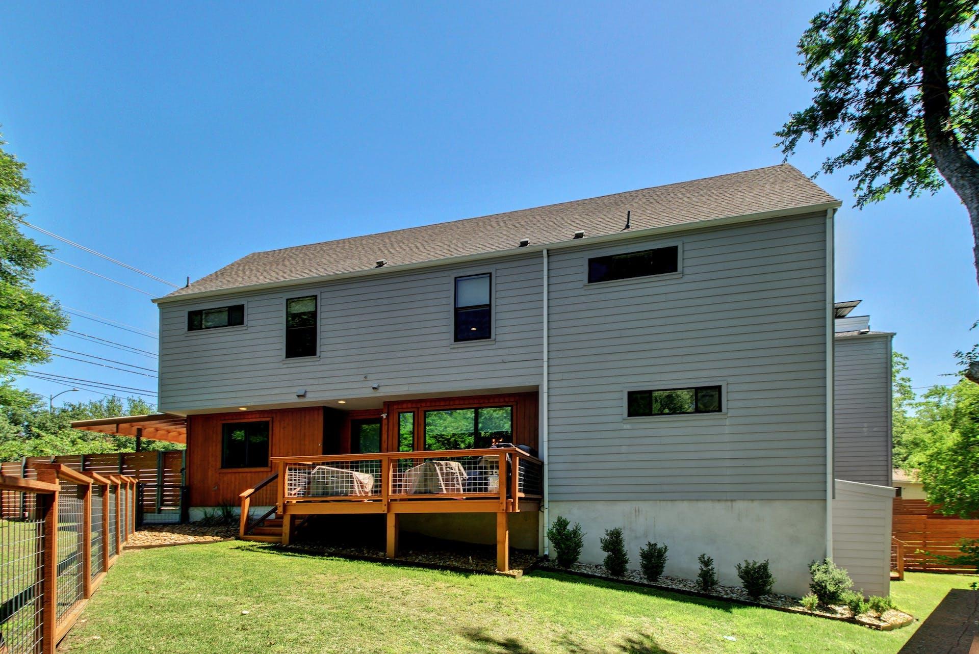 4006 Airport BLVD # 18