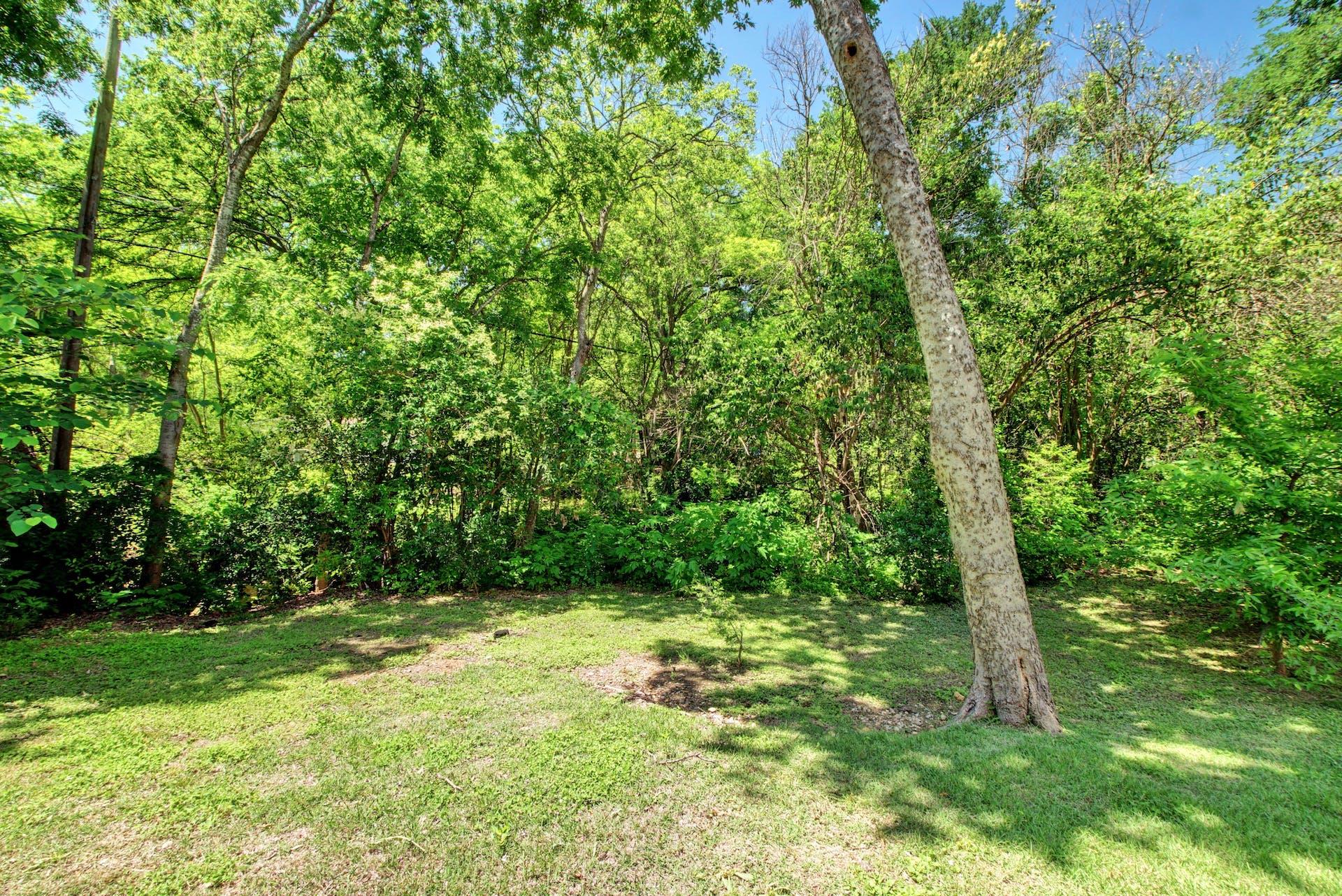 4006 Airport BLVD # 18