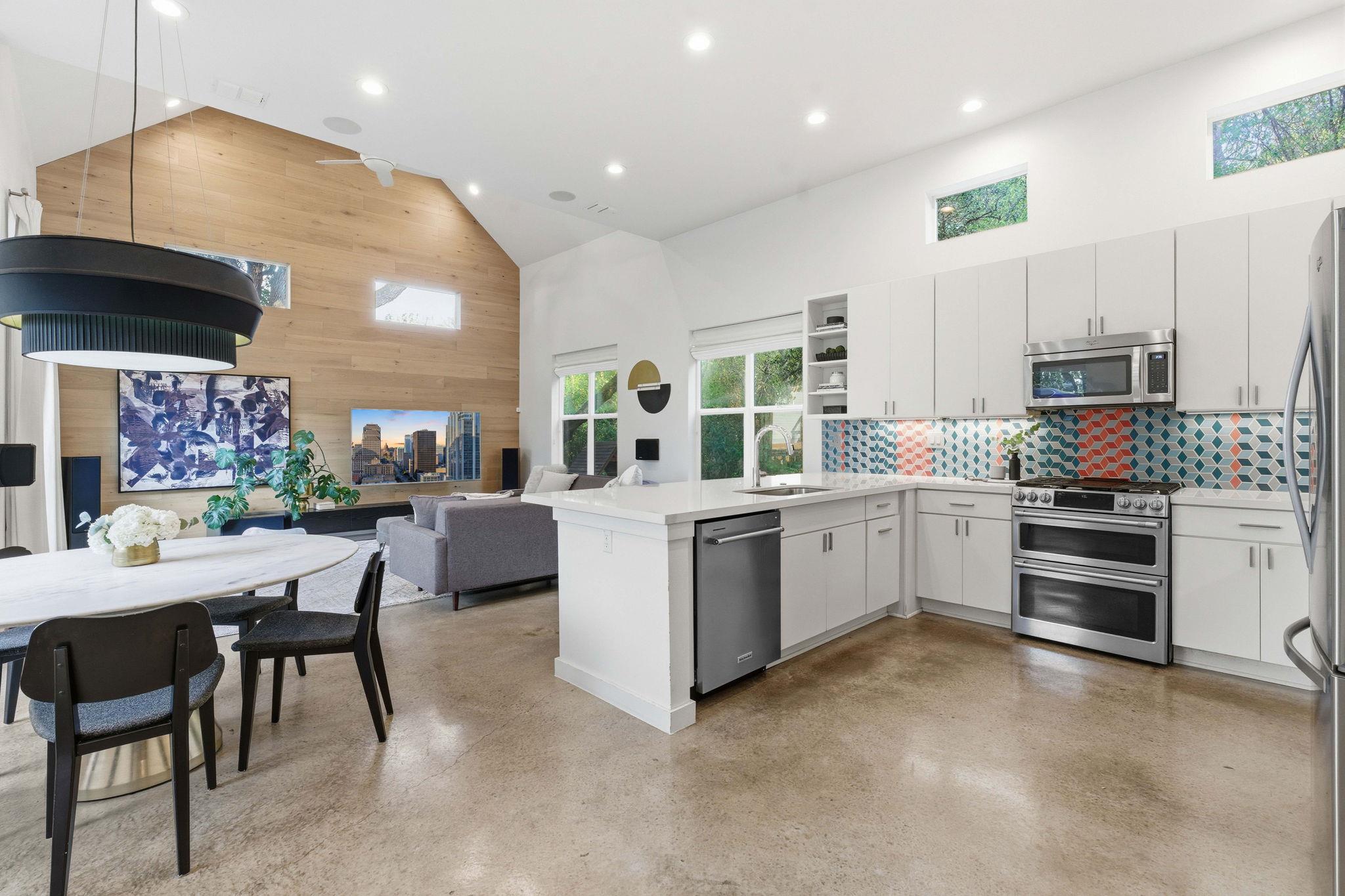 3001 Del Curto RD # 10