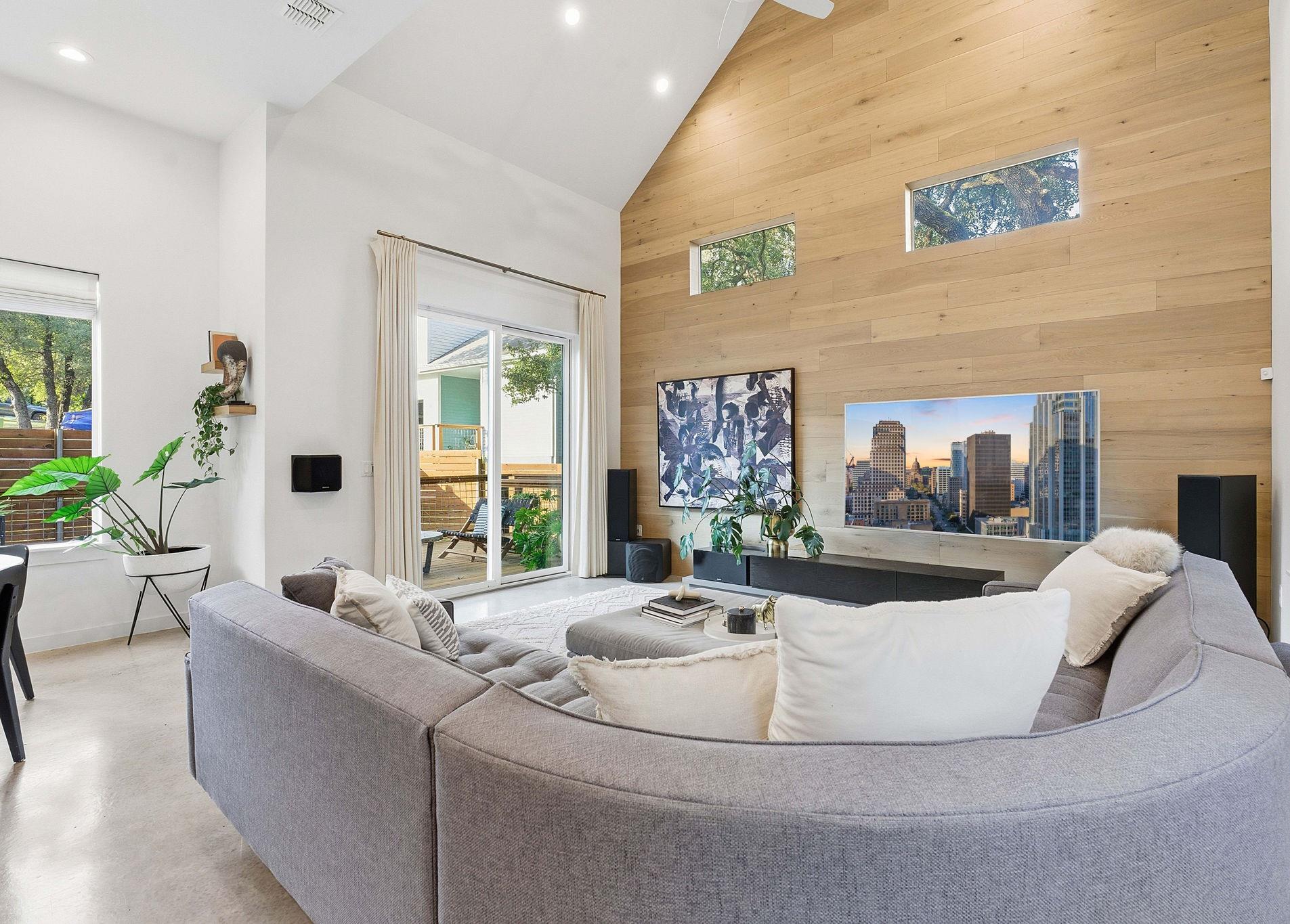 3001 Del Curto RD # 10